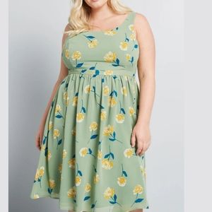 XL Modcloth Floral Freeing Feeling Midi Dress